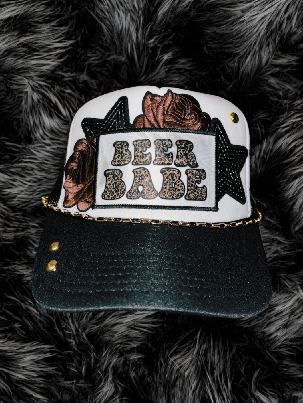 Beer Babe : B/W Trucker
