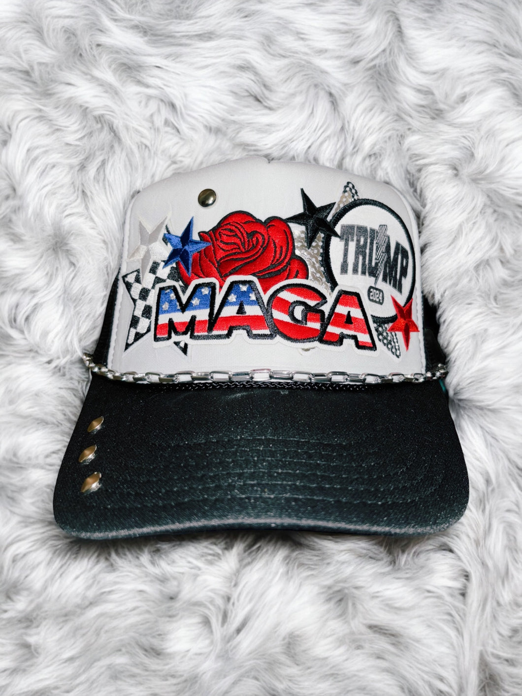 MAGA TRUMP: B/W Trucker